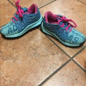 Girls size 12 Adidas tennis shoes